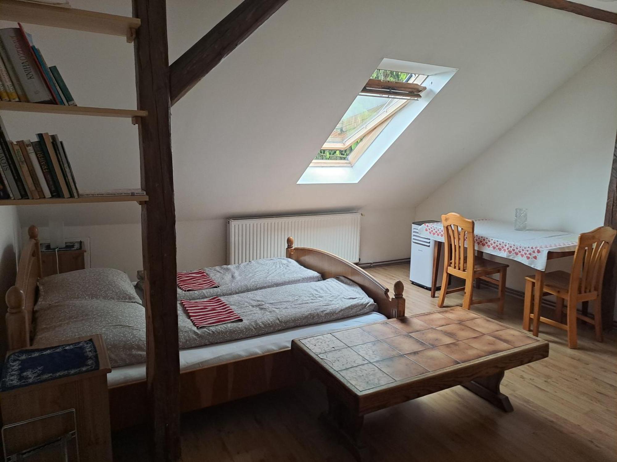 Podkrovni Apartman Olomouc Ngoại thất bức ảnh